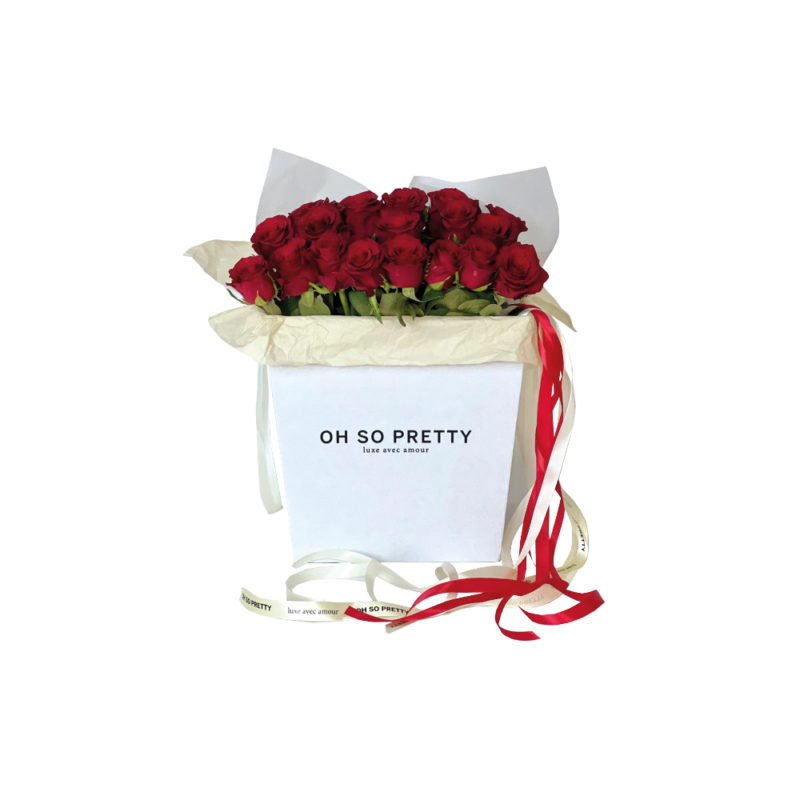A Petite Bouquet of Fresh Seasonal Red Roses "Bisou"